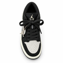 Nike Jordan Low Black Glitter — vista de estúdio 4