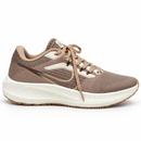Nike Pegasus Brown — vista de estúdio 1