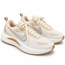 Nike Running Est 1972 – Beige Gold — vista de estúdio 2