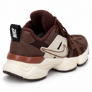 Nike V2K Run Coffee - traseira