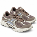 Nike V5 Rnr GS Taupe — vista 02