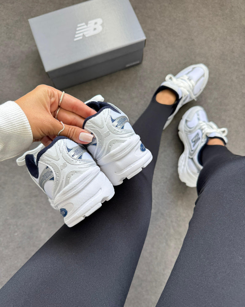 New balance 530 - Branco/ marinho