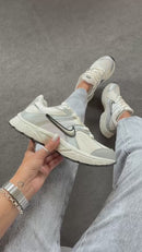 Nike V5 Rnr (Gs) - Off/white/Prata