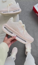 Nike Air Zoomx Vomero Premium - Off/Bege