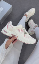 New Balance 530 - Off/Rose