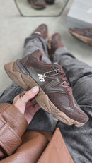 New Balance 9060 - Café/Preto