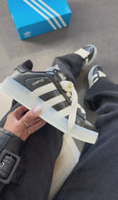 Adidas Campus 00s Luxo - Preto/Off