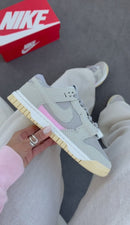 Nike Dunk Low Jumbo Reverse - Cinza/Rosa
