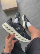 On Cloudtilt Premium - Preto