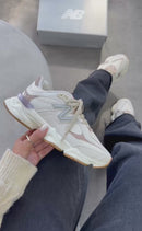 New Balance 9060 - Off/White