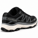 Tênis Salomon XT-6 Black/Black em estúdio, traseira