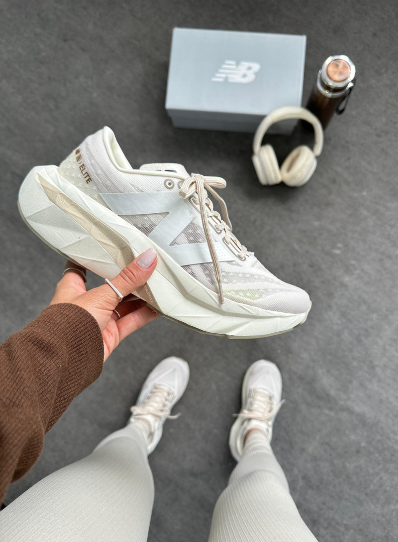 New balance FuelCell SC Elite v4 - Branco/Off