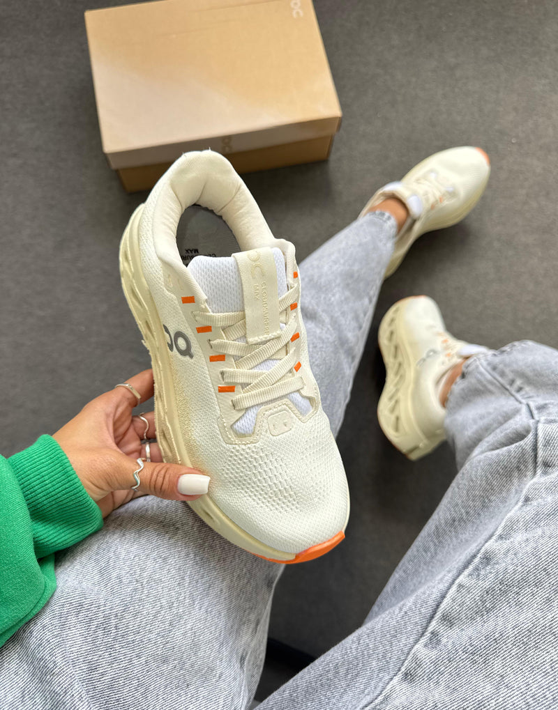 On Cloud Eclipse 2 "Virgínia" - Off/ laranja