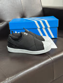 Adidas slip on - Preto/branco