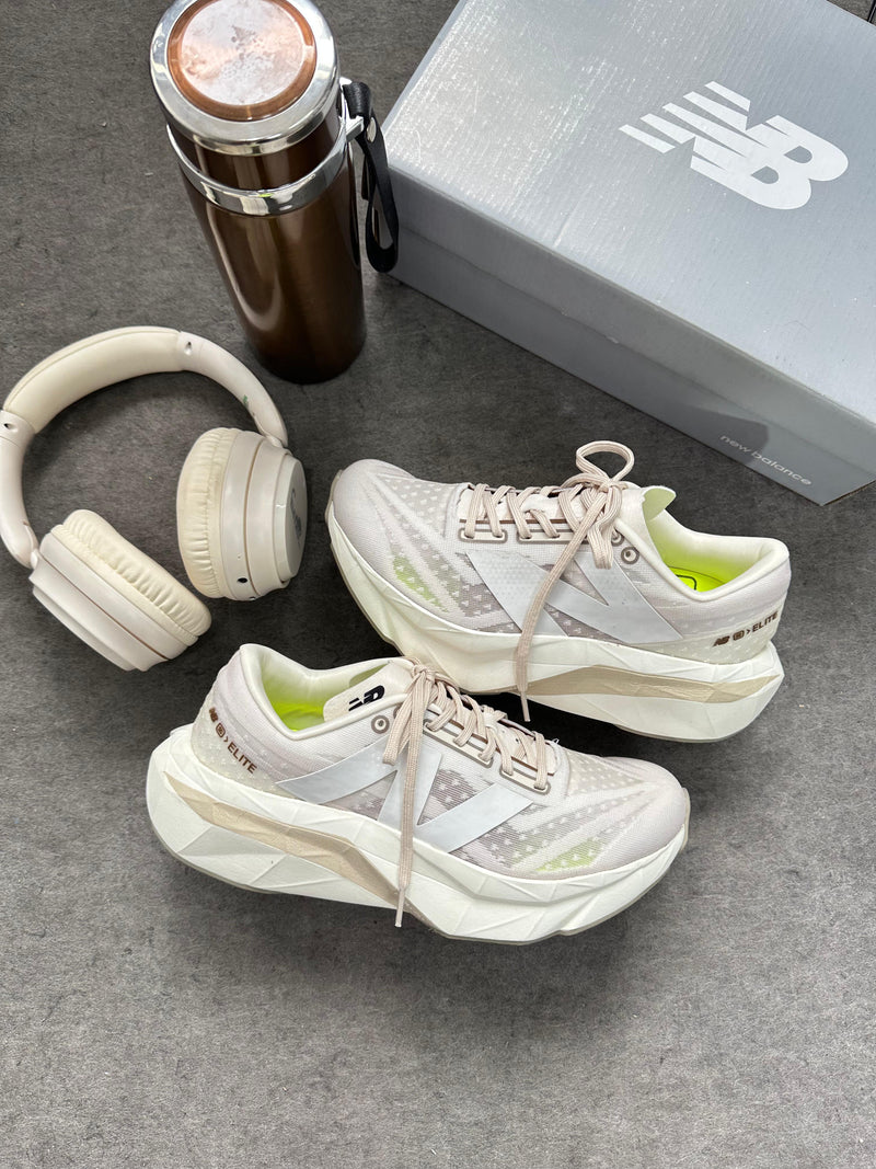 New balance FuelCell SC Elite v4 - Branco/Off